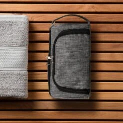 Trousse De Toilette à Suspendre -Komar || Wenko || Amadeus Soldes Magasin 0c4a42c588464c1e9a7ef4c3b7b8da9b