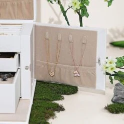 Songmics Boîtes à Bijoux La Chapelle III -Komar || Wenko || Amadeus Soldes Magasin 1000254996 210326 08451900632 MOOD DETAILS P000000001000254996 mood