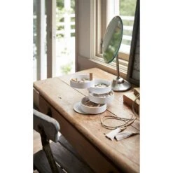 Yamazaki Boîte à Bijoux Avec 4 Niveaux Tournants -Komar || Wenko || Amadeus Soldes Magasin 1000318531 220107 16171400175 MOOD DETAILS P000000001000318531 mood