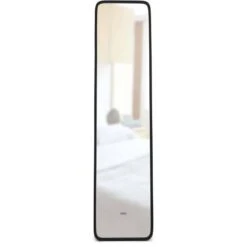 Umbra Miroir Rectangulaire Contour En Caoutcho -Komar || Wenko || Amadeus Soldes Magasin 46066b12b8314fce8fc5fba51cd7e438