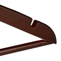 Cintre En Bois Set De 10 -Komar || Wenko || Amadeus Soldes Magasin 6b2a6f552e14448eb3d61f42cb31a660