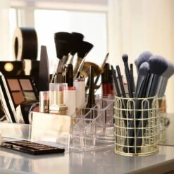 Pot à Pinceau De Maquillage Métal Rond -Komar || Wenko || Amadeus Soldes Magasin 76c0b6a0babc4787b920e90ea7feb58f