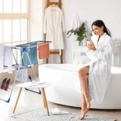 Etendoir Avec Ailes Pliable -Komar || Wenko || Amadeus Soldes Magasin abcb7bae5434470cb59211e29b1bcd10