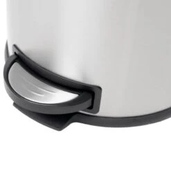 Poubelle De Salle De Bain à Pédale URBAN -Komar || Wenko || Amadeus Soldes Magasin ca13d1f56db141b3a3473066c6726d67