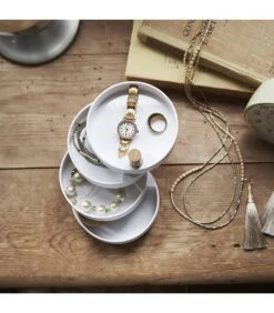 Yamazaki Boîte à Bijoux Avec 4 Niveaux Tournants -Komar || Wenko || Amadeus Soldes Magasin cd380fc4fd0f43caae20d720cc38f37e