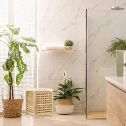 Panier à Linge Avec Siège En Bois -Komar || Wenko || Amadeus Soldes Magasin d1bb93eb32b7400aaa2c8bfe70cd9b8c