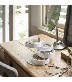 Yamazaki Boîte à Bijoux Avec 4 Niveaux Tournants -Komar || Wenko || Amadeus Soldes Magasin f91cc55165dc43668131237303bb19de